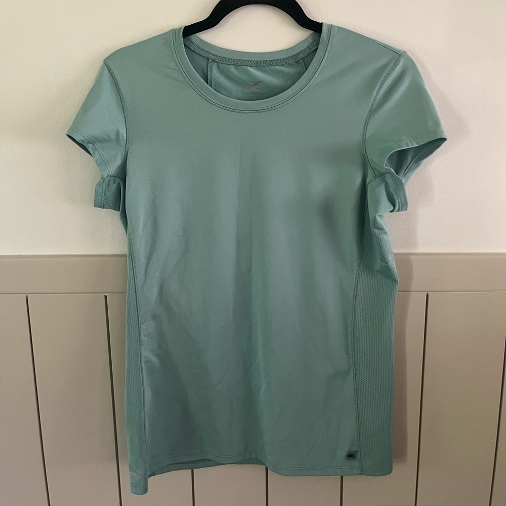 Alo Fitted Mint Green Athletic Tee